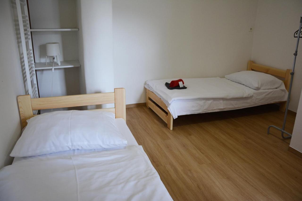 Dvoulůžkový pokoj s oddělenými postelemi